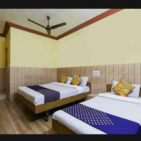 Oyo Hotel Apsara Guest House Ахмедабад Екстер'єр фото
